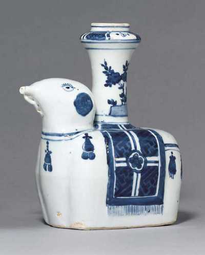 WANLI（1573-1619） A LATE MING BLUE AND WHITE’ELEPHANT’ KENDI